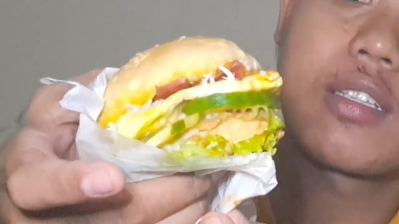 Hujan-Hujan Jajan! Review Burger Complete Kebab Time + Corn Dog Coklat Red Velvet