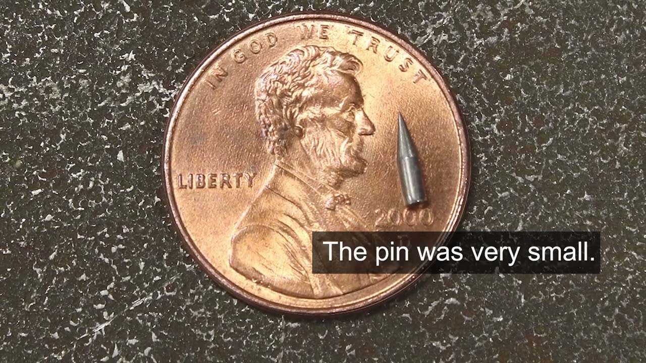 Vibratory feeder for tiny pins