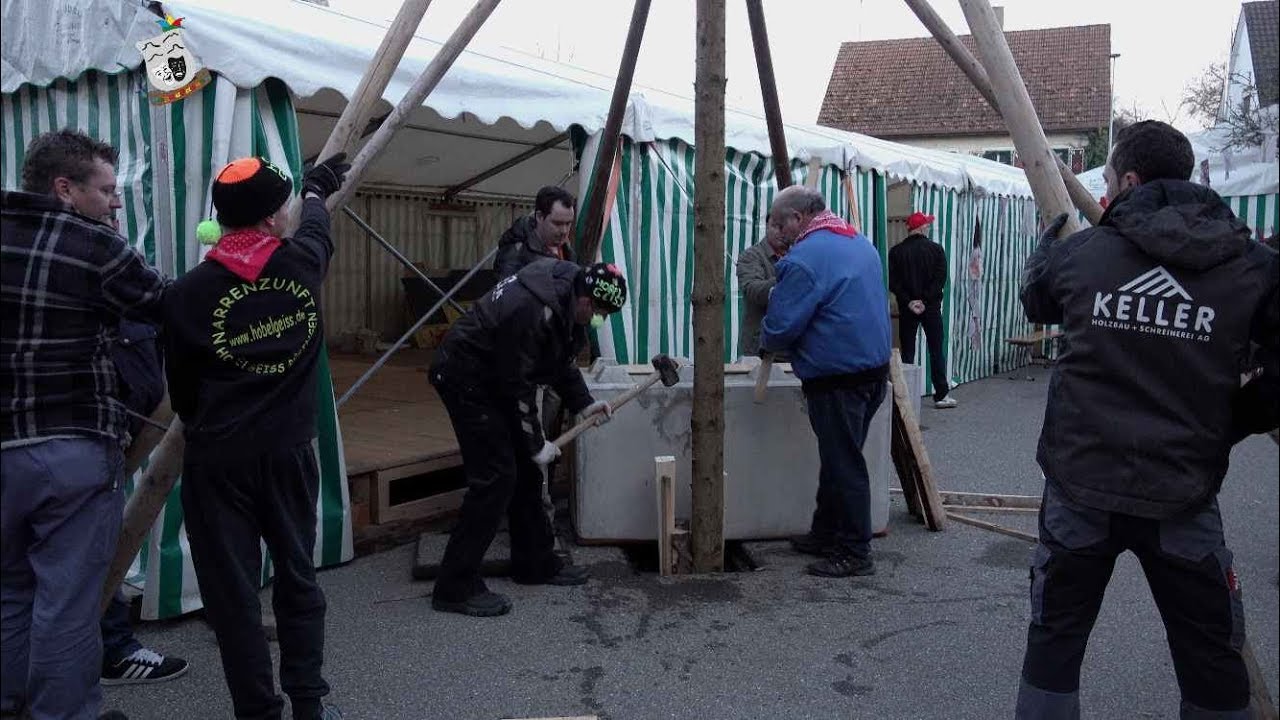 Narrenbaum stellen am Rathaus Büsingen am Hochrhein 07.03.2019 Narrenzunft Hobelgeiss Büsingen E V