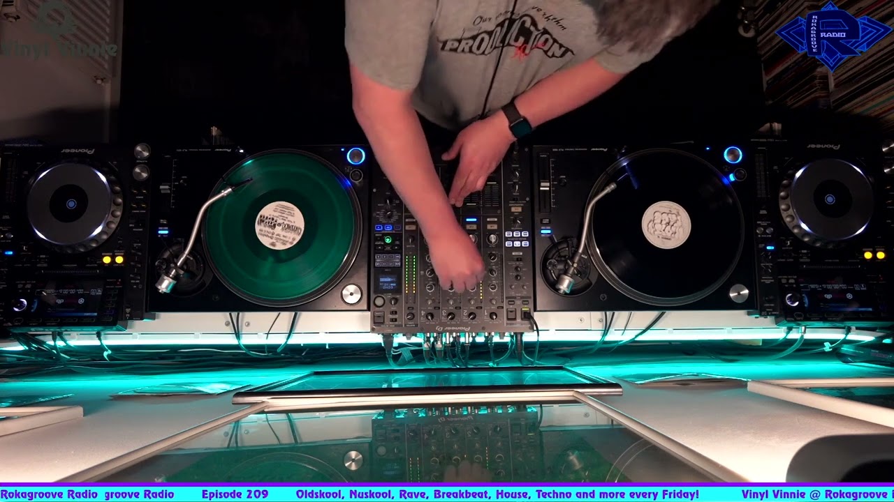 Vinyl Vinnie @ Rokagroove Radio Episode 209