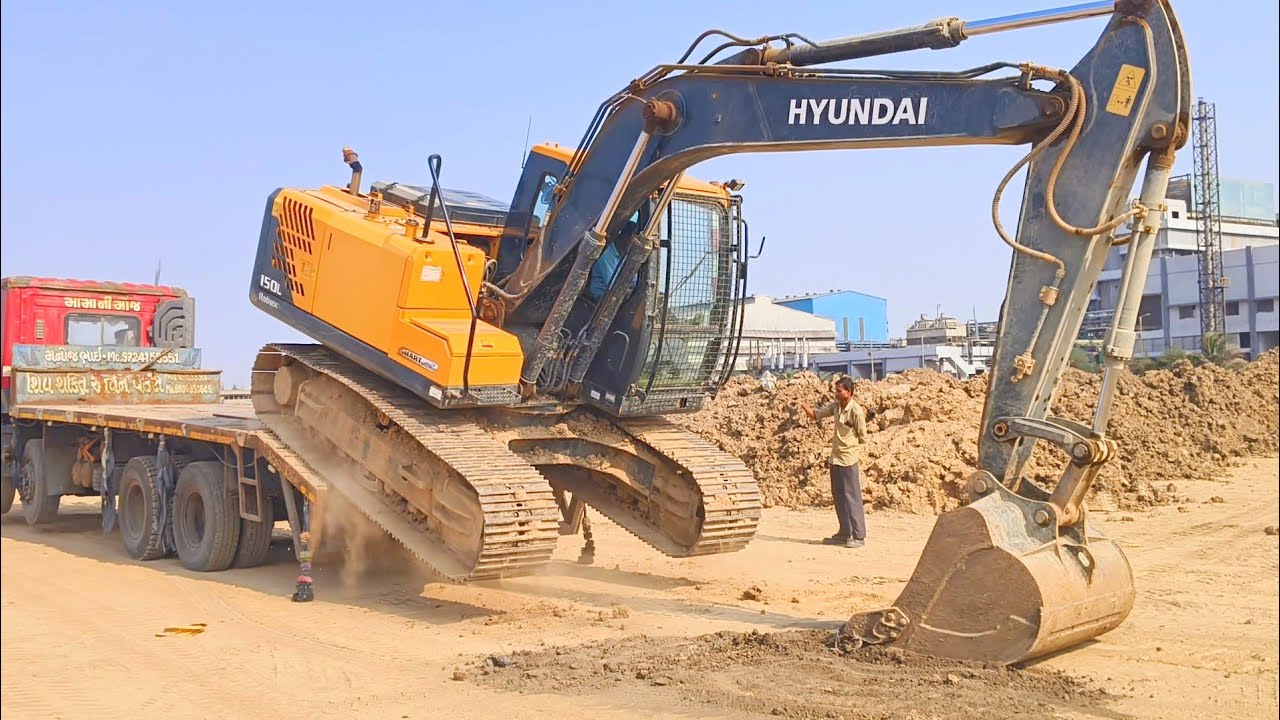 Amazing Video ! Hyundai Excavator Loading in Truck by Experience Operator - Dozer Video 👍