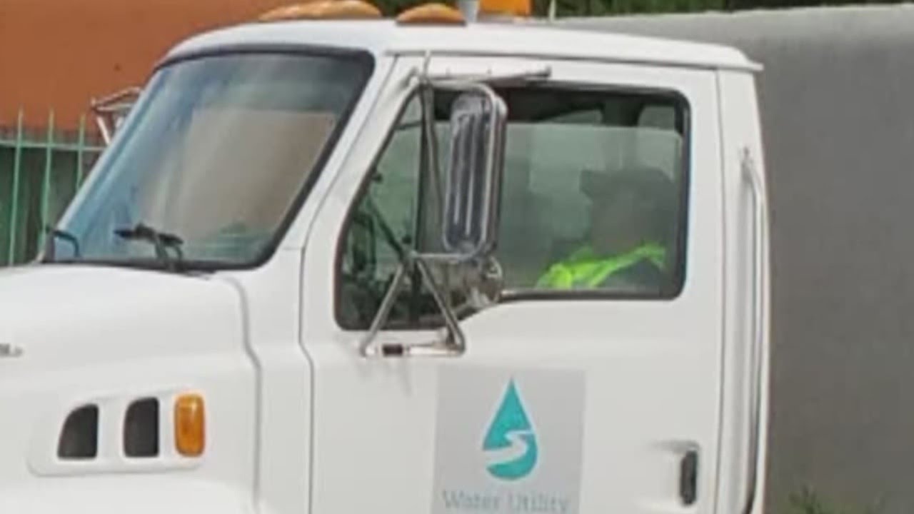Neighbors: Government worker caught sleeping in company car