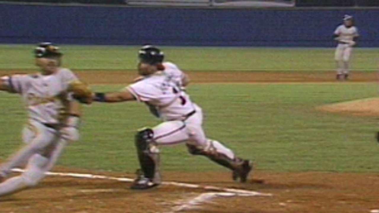 1992 NLCS Gm7: Justice throws out Merced at home