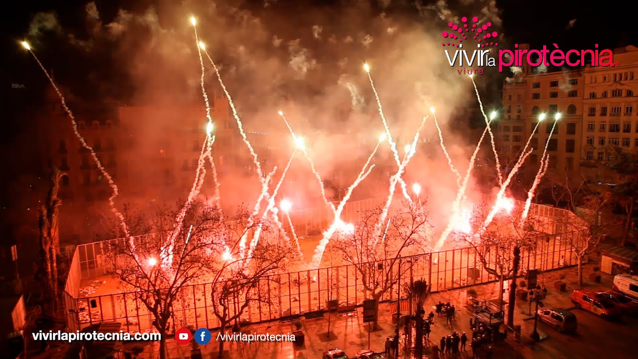 Fallas Valencia 2024. Castillo Fuegos Artificiales Piromusical. 10 Marzo 2024. Pirotecnia Valenciana