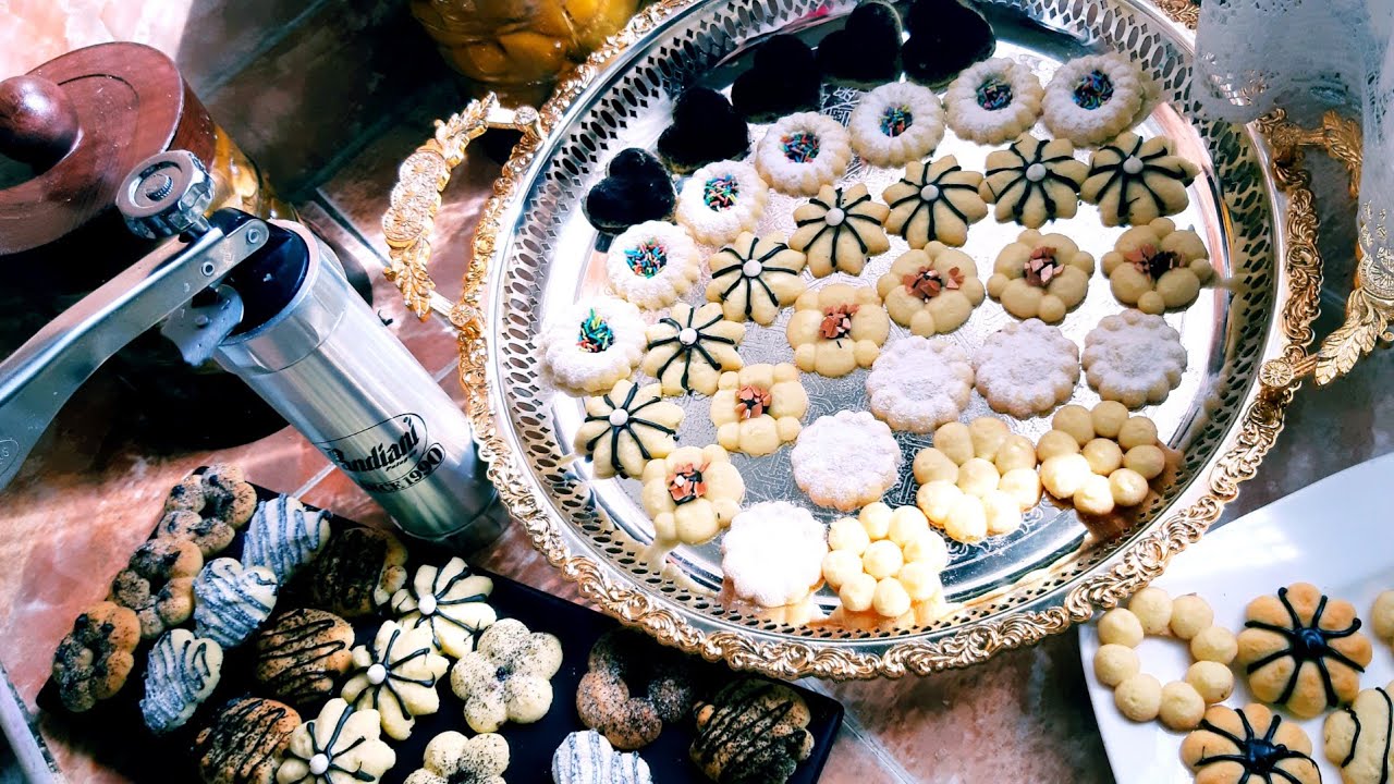مع آلة البسكوي ديال بيم تهنيت من المدلك و المرشم وحضرت 💯 حبة في ظرف وجيز⏲ عودة لحلوة زمان بتي فور
