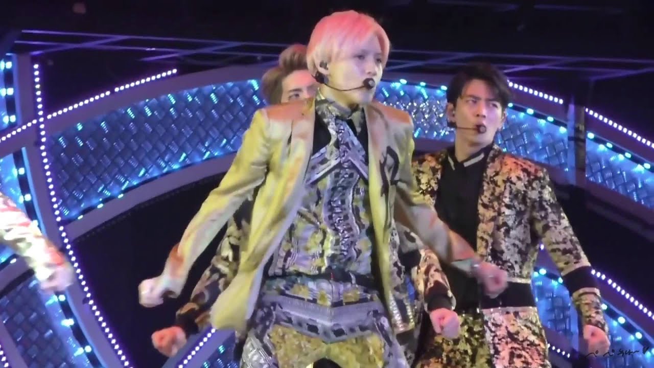 151025 SHINee WORLD Ⅳ in Shanghai / Lucifer + Dynamite TAEMIN(태민)