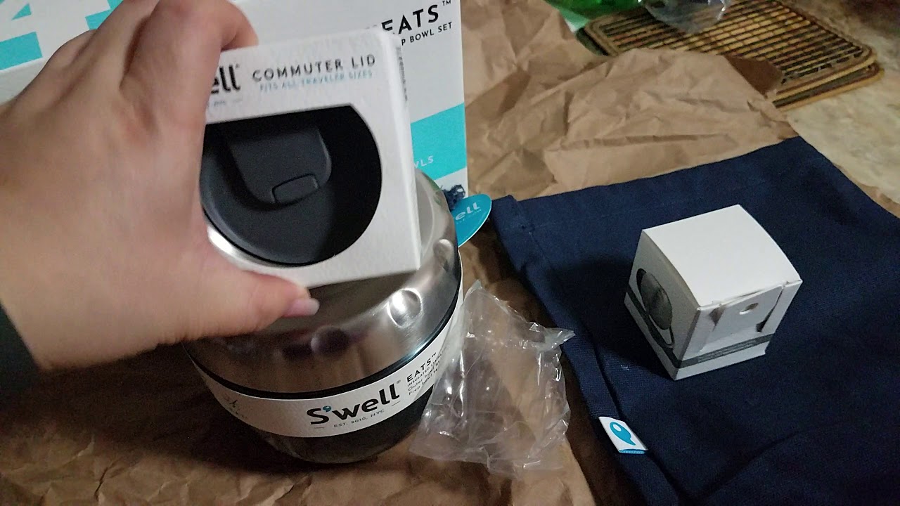 Unboxing of the S'well Eats container and prep bowls