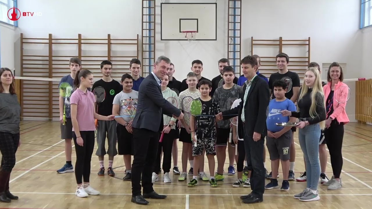 Prestrihli pásku a slávnostne otvorili telocvičňu
