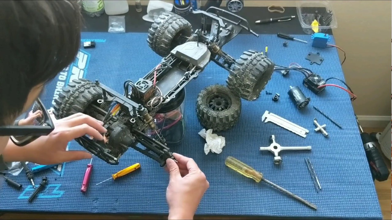 ECX 2WD Ruckus Torment Amp Circuit Upgrading Driveshafts to Traxxas 6852X Axles, 4628X Metal Yokes