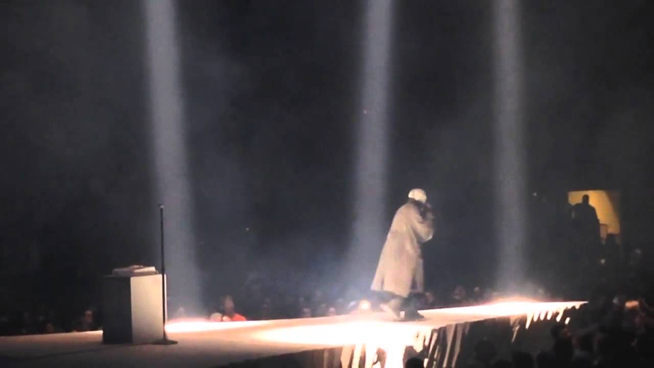 Kanye West Nike Rant Red October Air Yeezy 2 Philly Yeezus Tour