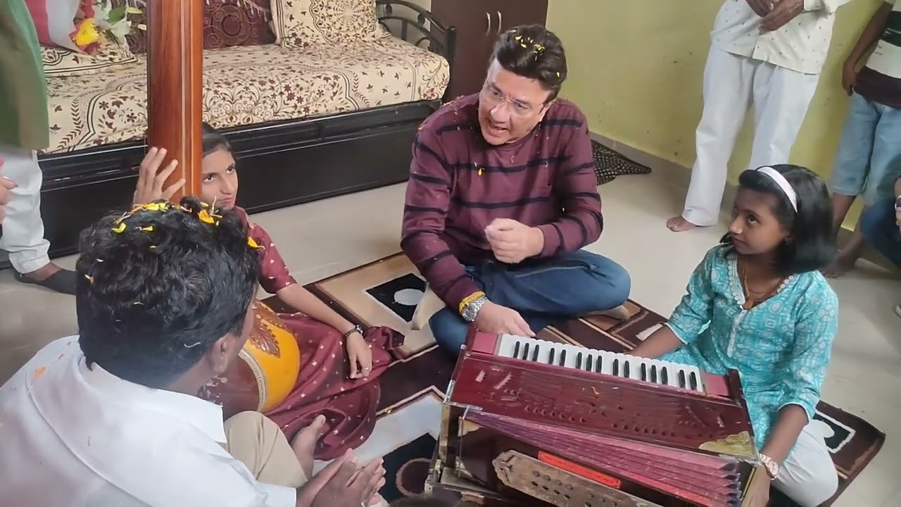 अनु मलिक ज्ञानेश्वरी गाडगे के घर पे आये !! Anu Malik came to Dnyaneswari Gaadge's house!!