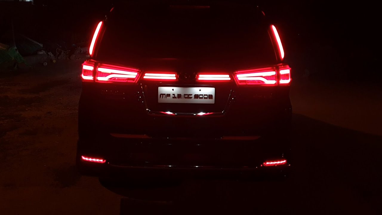 Innova crysta custom Tail-lights