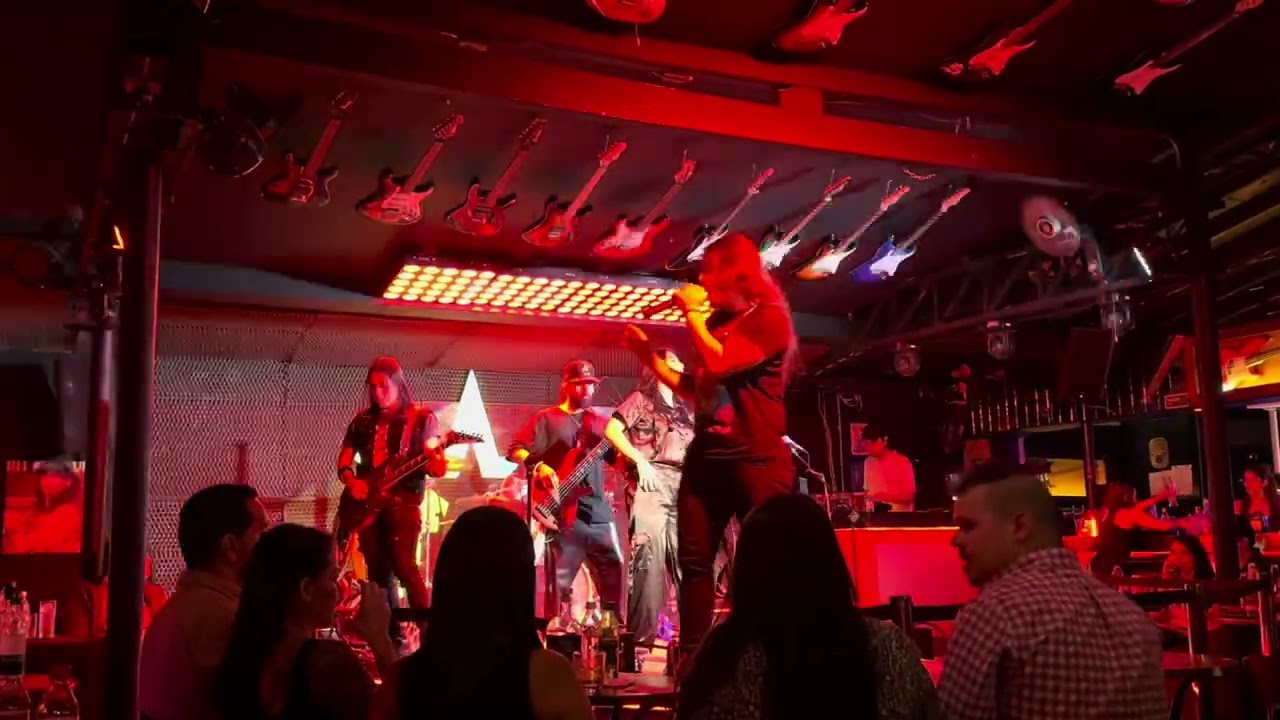 Pub Rock Medellín - You Could Be Mine