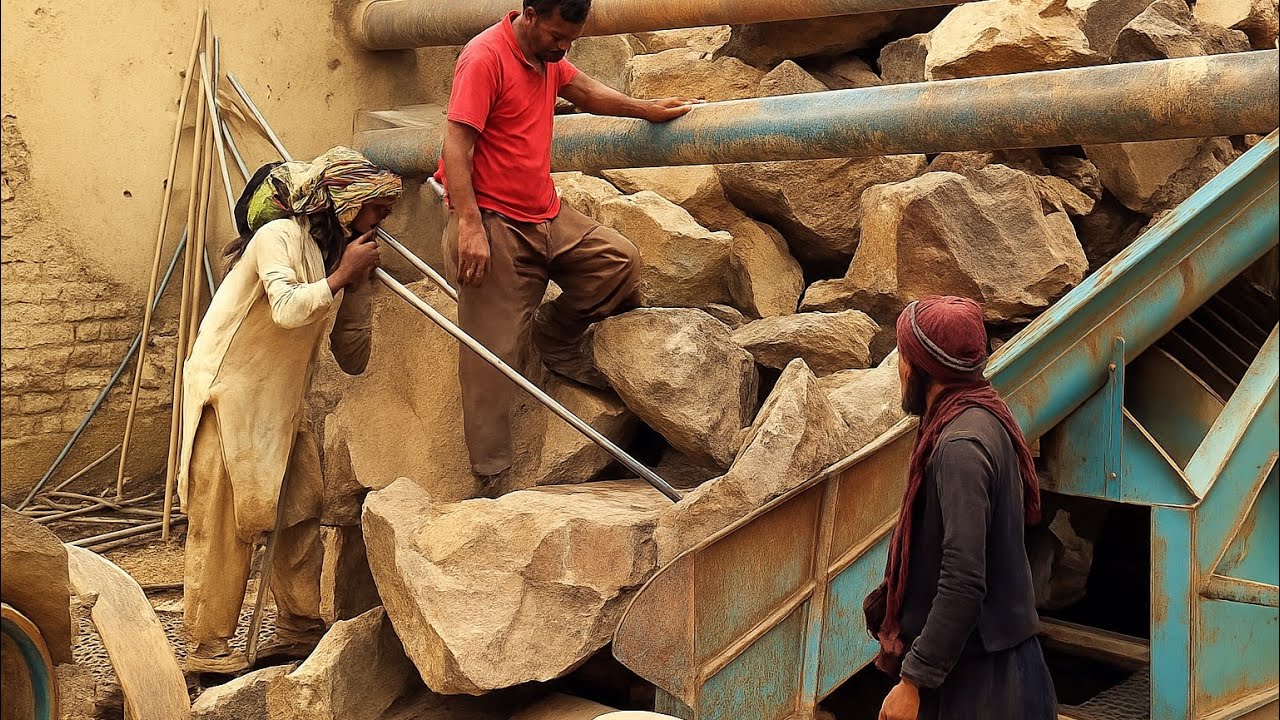 👹Top BiG Rock Crusher Machine:A Giant in Action”Big Rocks Crushing:A Powerful Process #rockcrusher