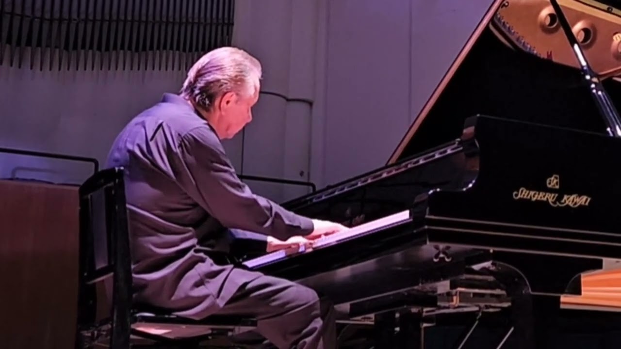 Mikhail Pletnev   J.S. Bach -  Preludio e fuga n.5  BWV 874   Volume 2