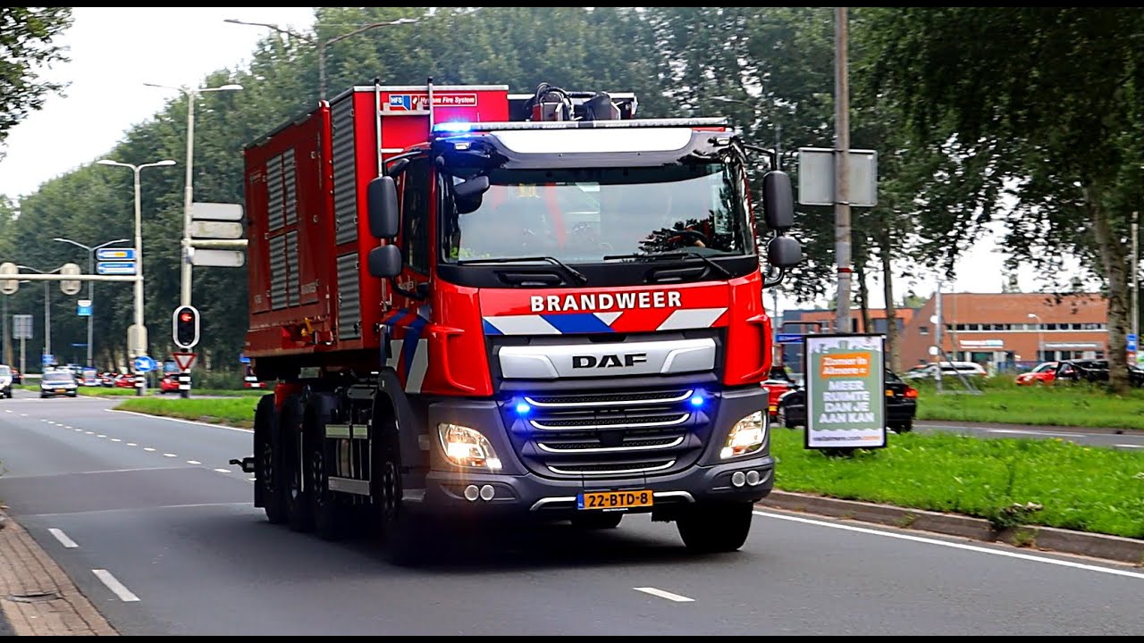 Zeer Grote Brand Vlotbrugweg Almere, Veel Brandweer met spoed onderweg!