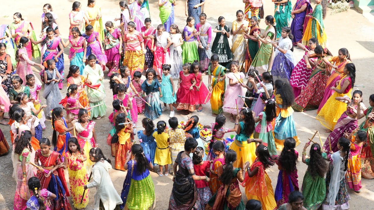 💐🌹 #bathukamma #2024 #pics @krishnavenitalentschoolmedchal