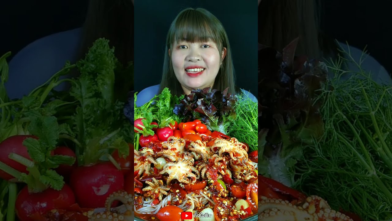 ตำหมึกสายราดขนมจีน เผ็ดๆ🔥🔥🌶️🌶️กินกับผักสด แรดีสกรอบๆ อร่อยมาก @ตั้งใจกิน
