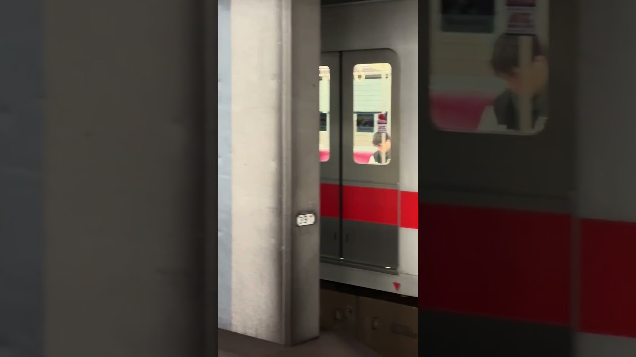 板宿駅での発着シーン