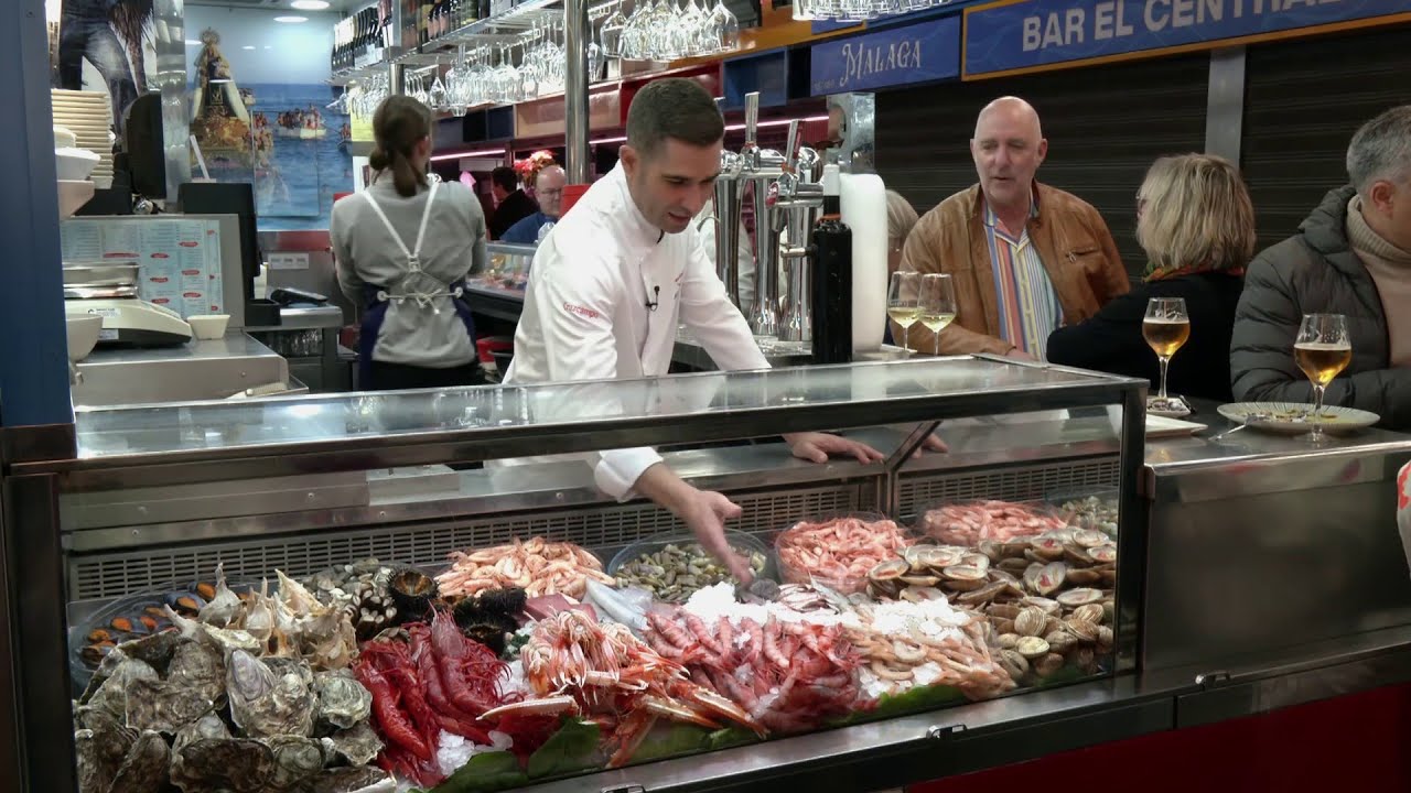 En Andalucía hay 303 mercados de abastos. Hoy conocemos el mercado de Atarazanas, en Málaga capital