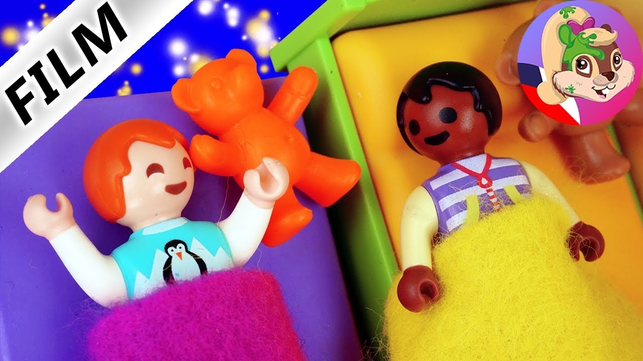 Playmobil příběh | Pyžamo párty | Ema na návštěvě u Malika | Rodina Dvořákova