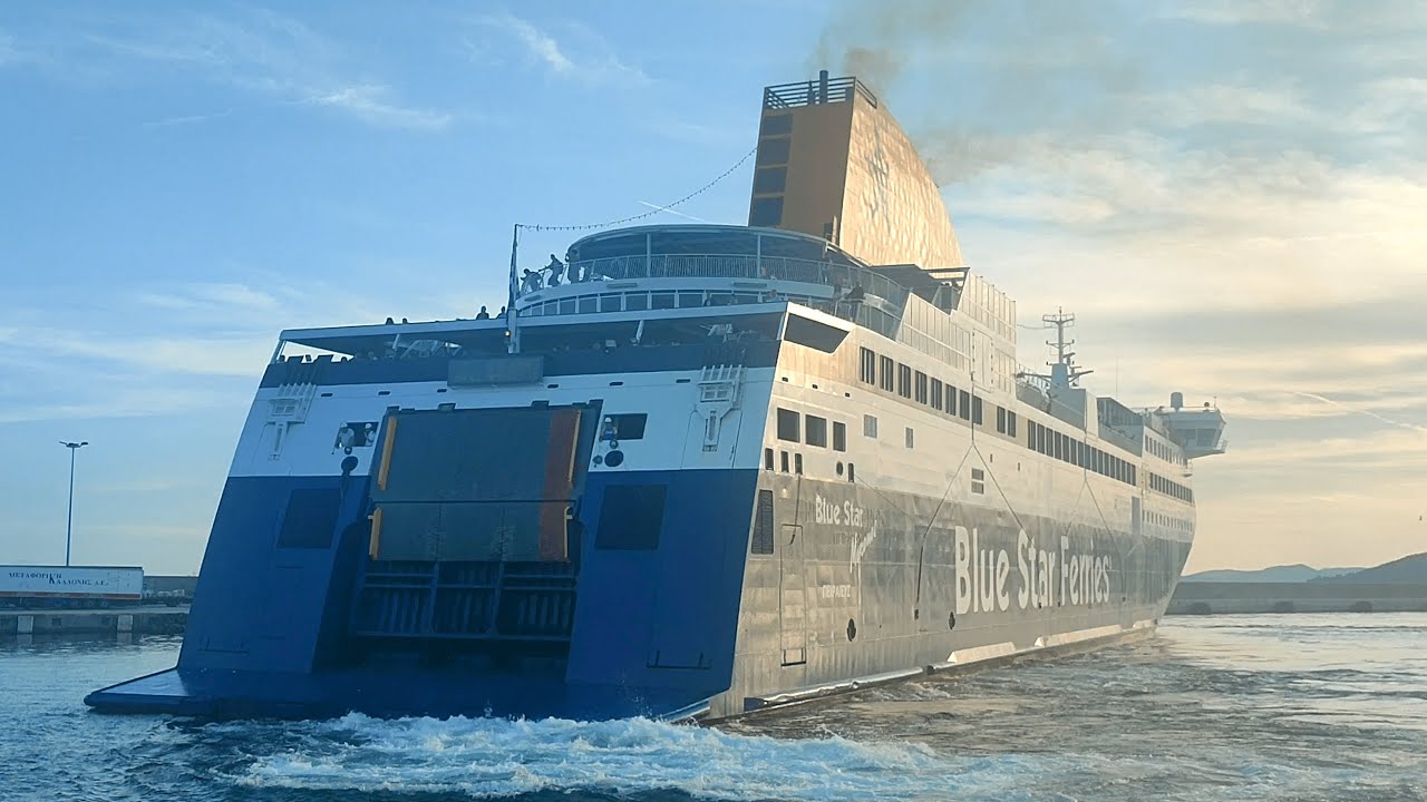 Blue Star Myconos: Άφιξη στο Λιμάνι της Καβάλας!
