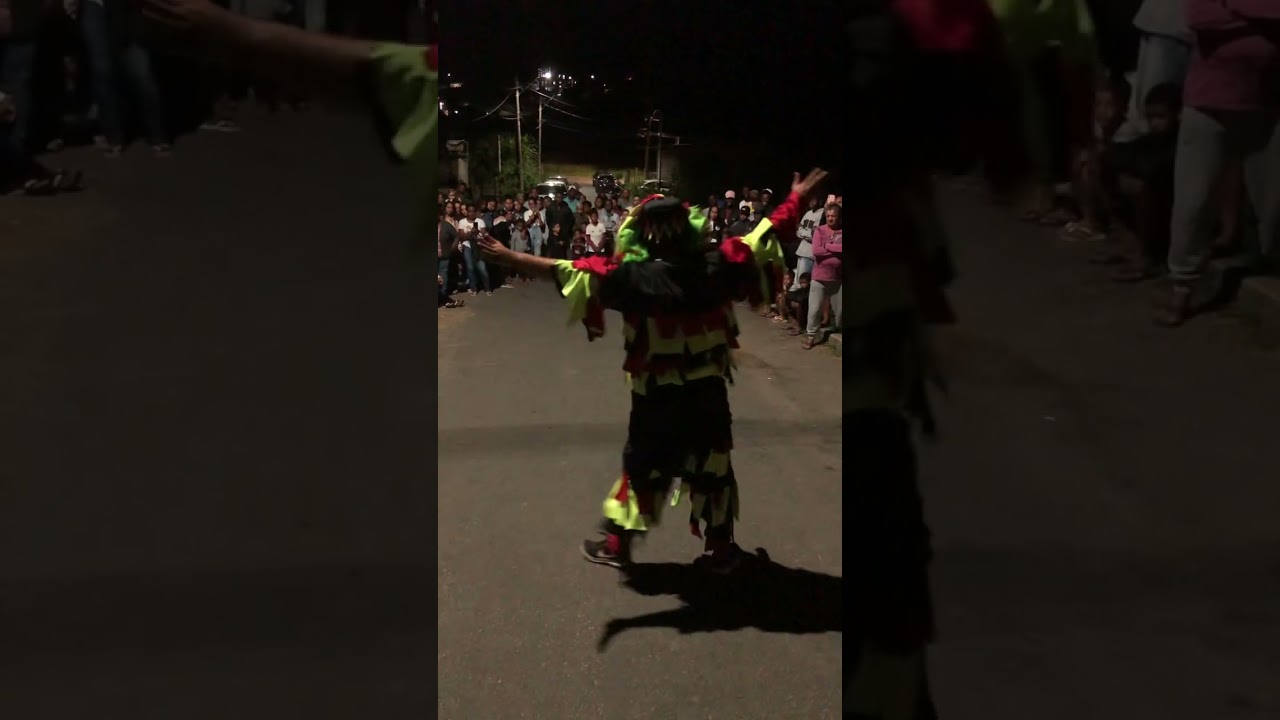 Massambara divina irmandade