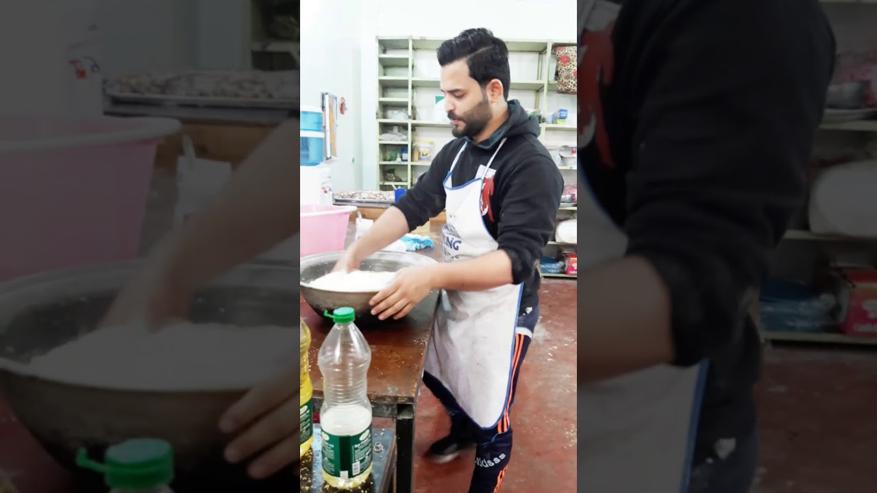 طريقت عمل الزلابيه لا تنسون الشتراك بلقنات والعجاب