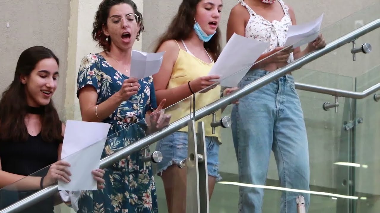 181.7 סרט לרומן