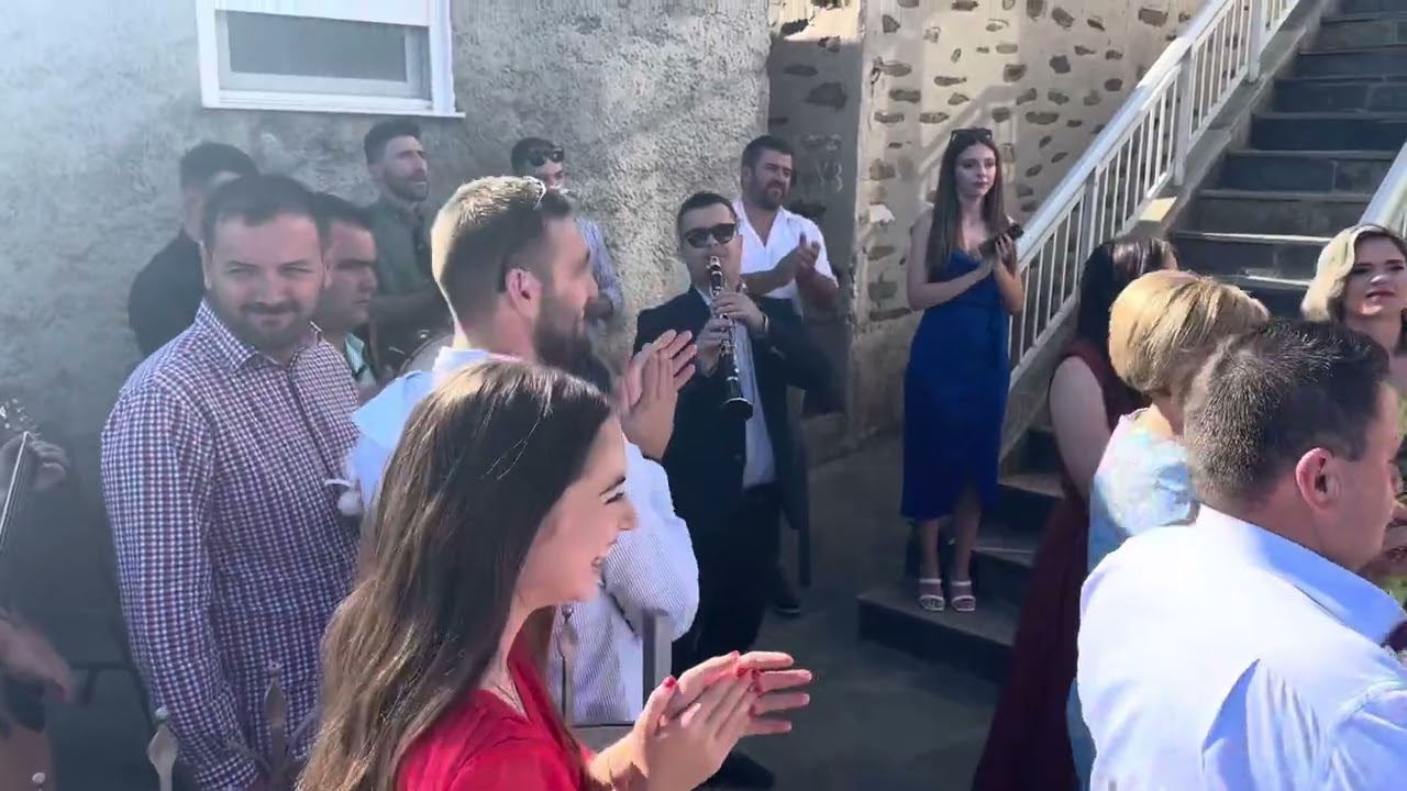 ΚΑΤΕΡΙΝΙΩΤΙΚΟ, ΣΕ ΠΑΤΙΝΑΔΑ ΣΤΟ ΛΙΒΑΔΙ ΟΛΥΜΠΟΥ, ΣΥΓΚΡΟΤΗΜΑ ΓΙΑΝΝΗ ΖΙΑΚΟΥ ΣΤΟ ΚΛΑΡΙΝΟ