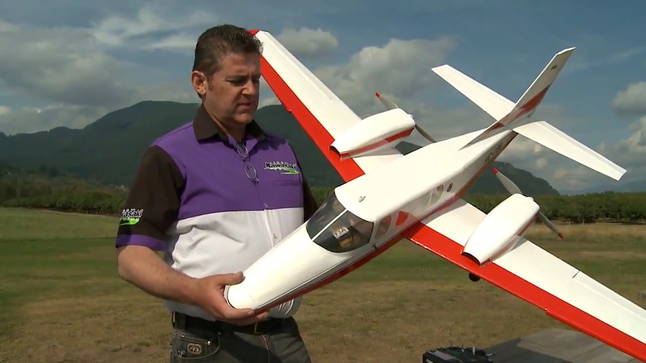 Ivan Pedigrew flys his planes  2A2010