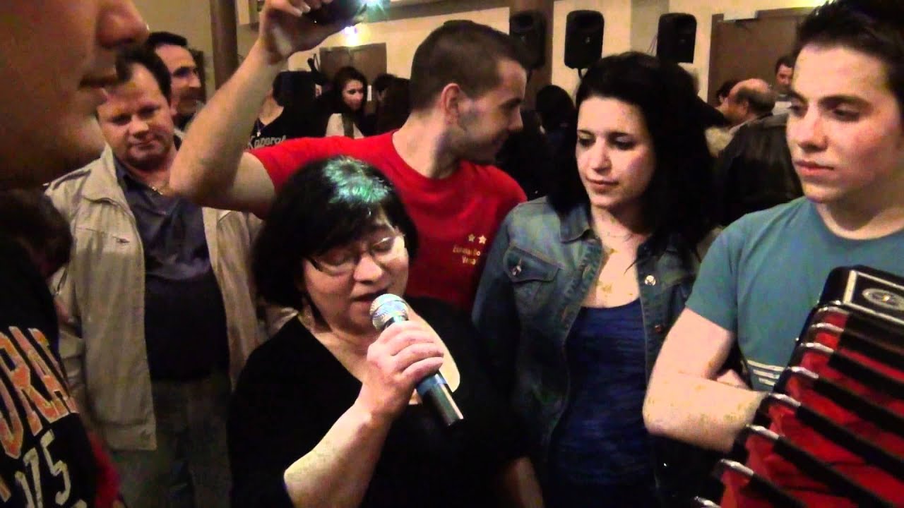 Grande Cana Verde Cantada a maneira em Villepreux