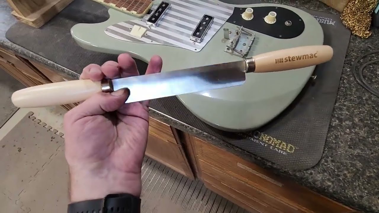 Teisco EB-200 Silvertone 1438 (Johnny Paycheck) bass guitar repair