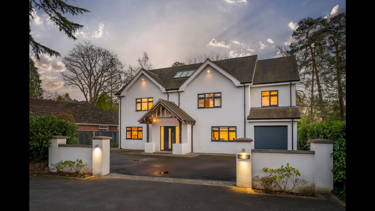 Luxury 6 Bedroom Executive Home in Surrey | Coverack, Horseshoe Lane | Private Road Living