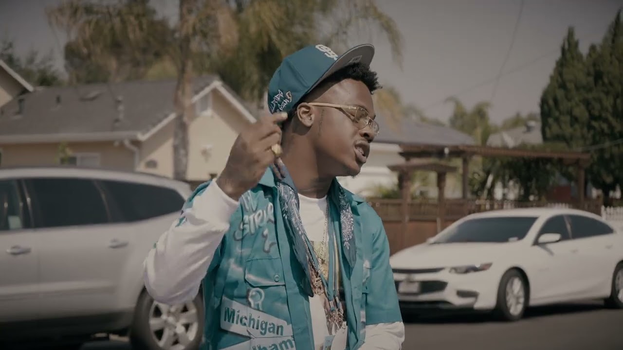 RoadRunninPopp - Strike Season (Official Video)