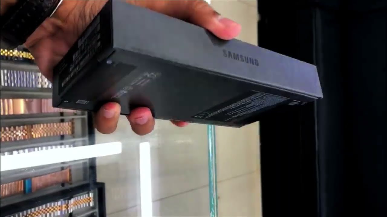Samsung S25 Ultra Review and Unboxing in Streem By Piku Next