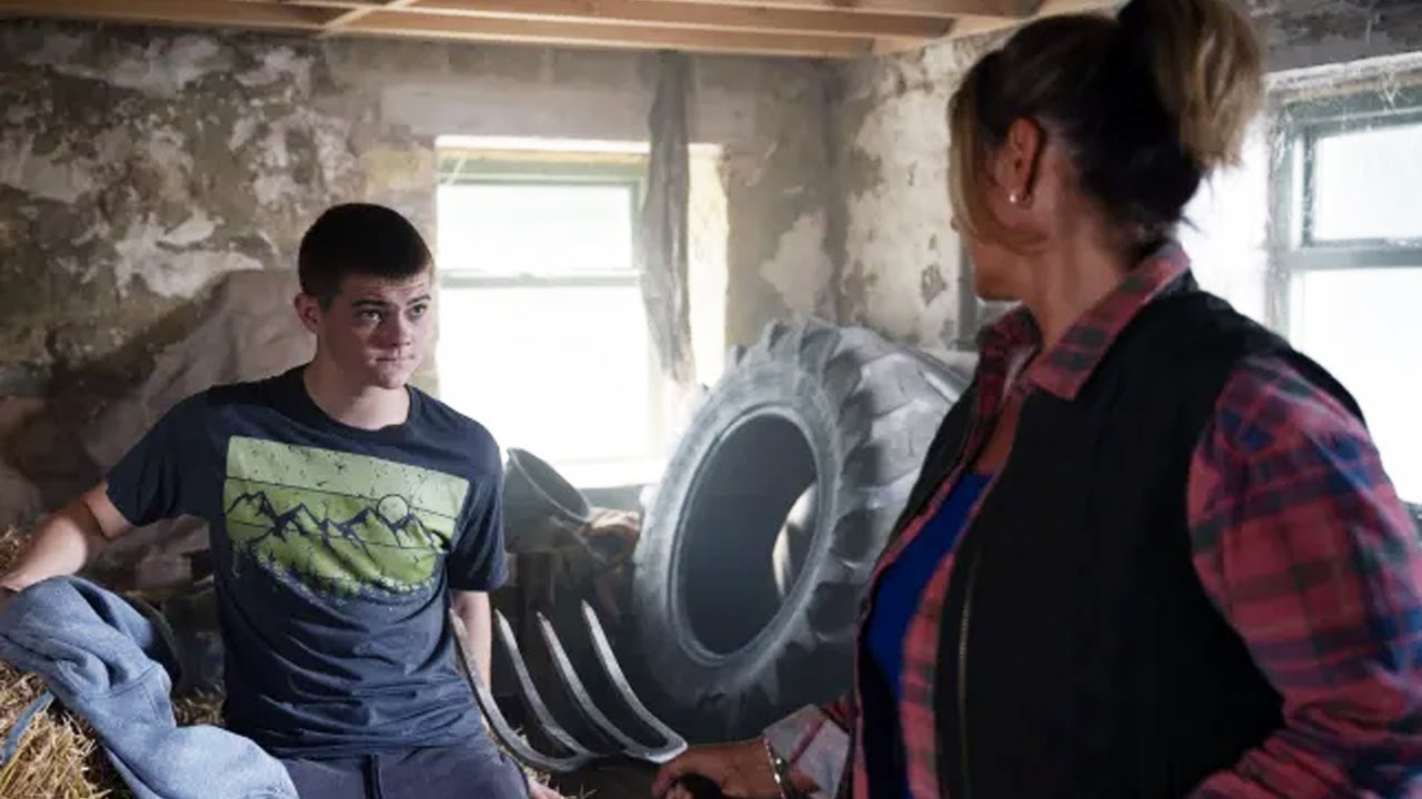 Emmerdale reveaIs grisIy PlTCHF0RK H0RR0R in spoiler video as Moira takes revenge