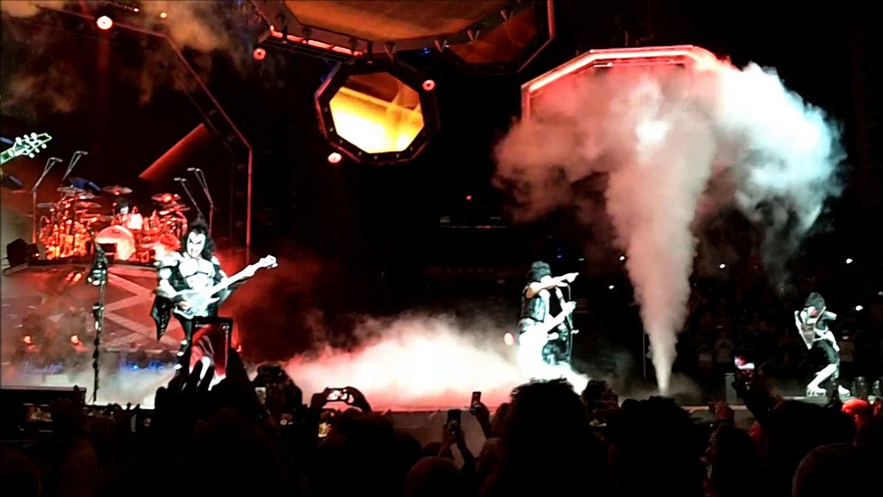 KISS END OF THE ROAD TOUR - NASHVILLE, TENNESSEE - DETROIT ROCK CITY