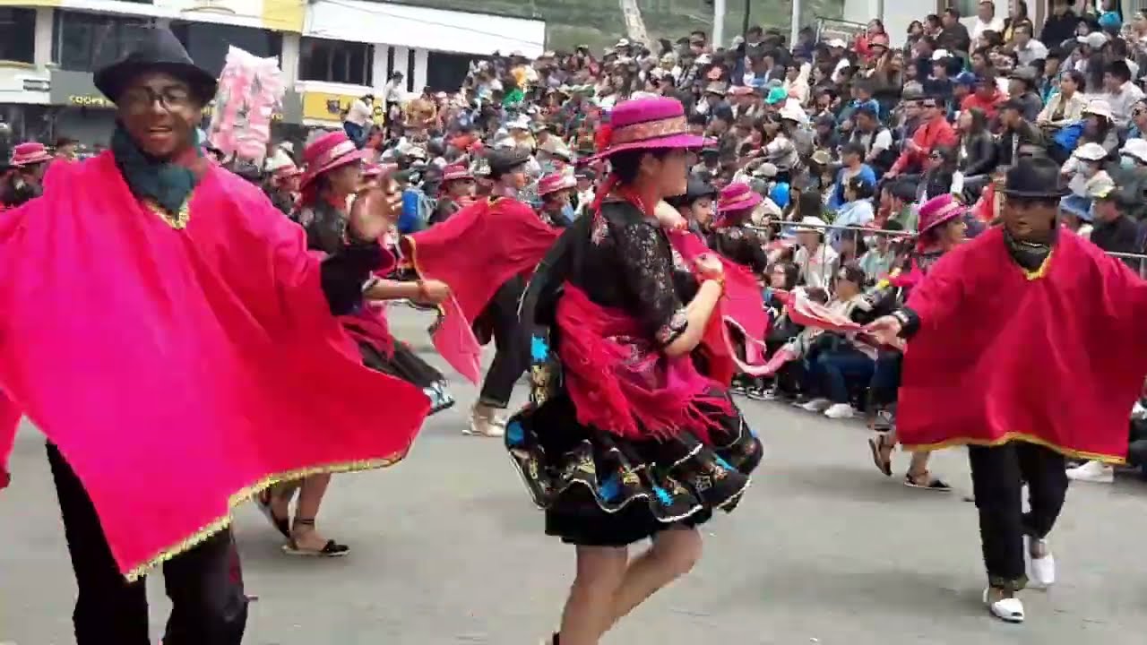 Lo mejor del desfile del Corpus Christi pujilí