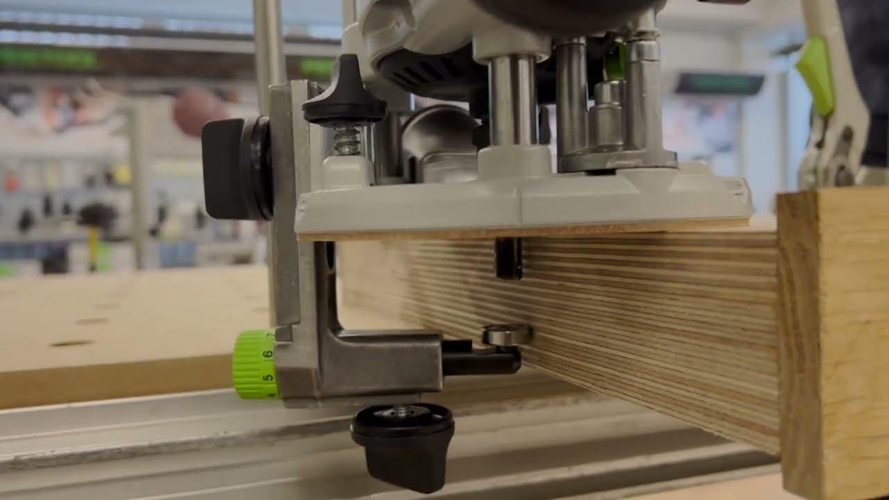 Kaip vertikalų frezerį Festool OF 1010 R paversti kraštų frezeriu?