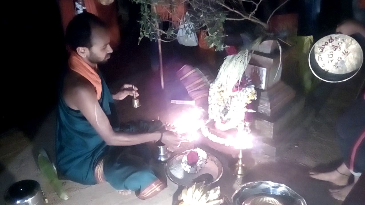 Iruvail Nagara Bhajana