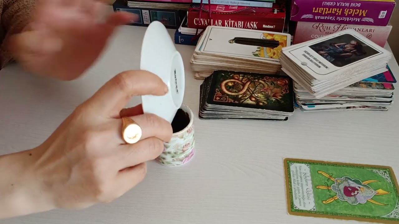 Kova burcu 23 Şubat 1 Mart kahve ve tarot açılımı