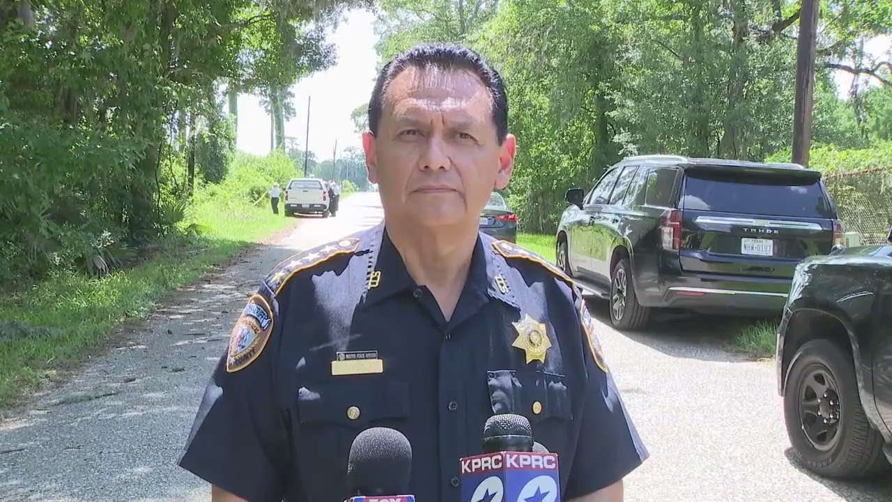 Harris County sheriff gives update on body found on side of road