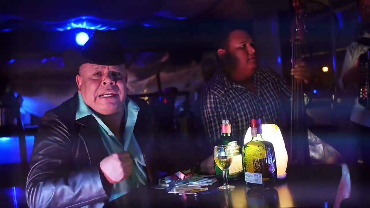 EL COMPA SACRA EL ULTIMO RAZO - AMIGOS LOS HUEVOS - VIDEO OFICIAL 2016