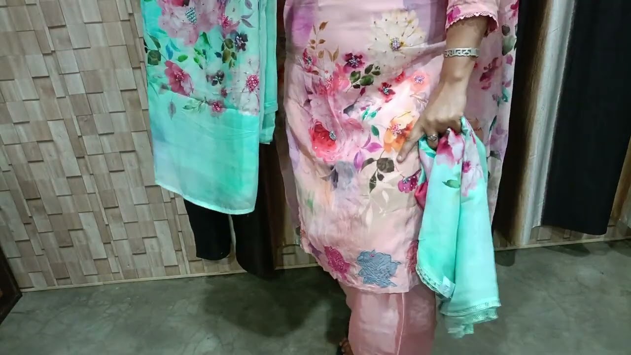 ਅੱਜ ਵਾਲੀ ਵੀਡਿਓ ਬੁਹਤ ਹੀ ਖਾਸ ਬੁਹਤ ਹੀ ਸੋਹਣੇ ਸੂਟ ਆਰਡਰ ਨੰਬਰ 8360653744