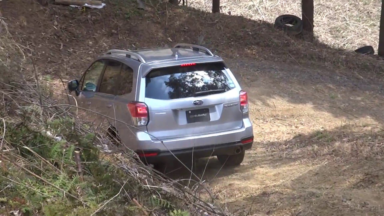 SUBARU FORESTER X-MODEによる悪路登坂走破  スバル研究実験センター（富士重工業）