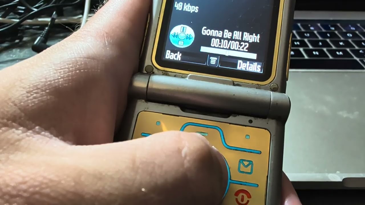 Motorola RAZR V3i Dolce Gabbana edition ringtones