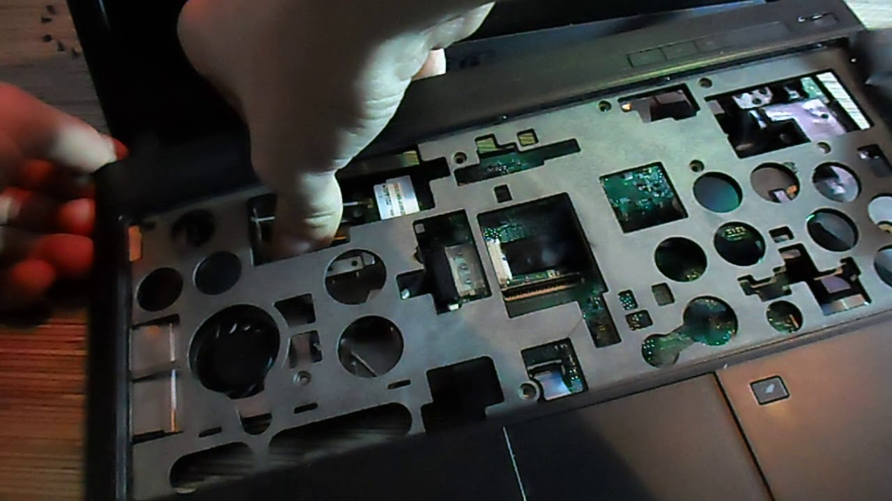 How to disassembly ACER Travelmate 8371 part1
