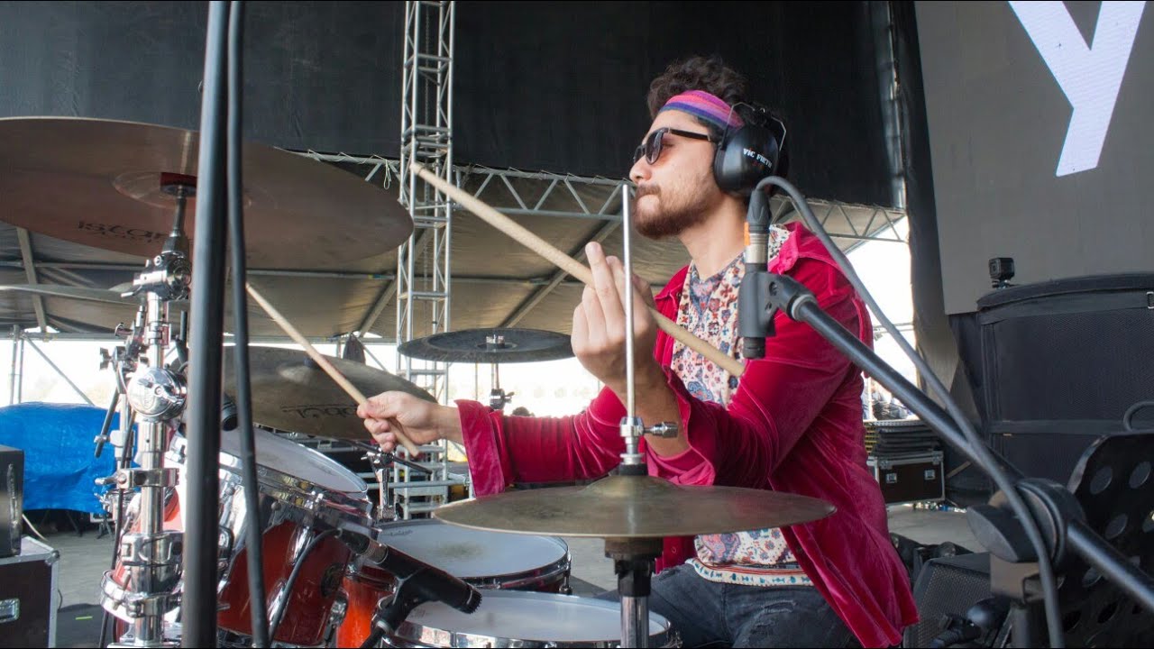 Muhtemel Aşk ( Drum Cam ) live @ milyonfest  Yirmi7