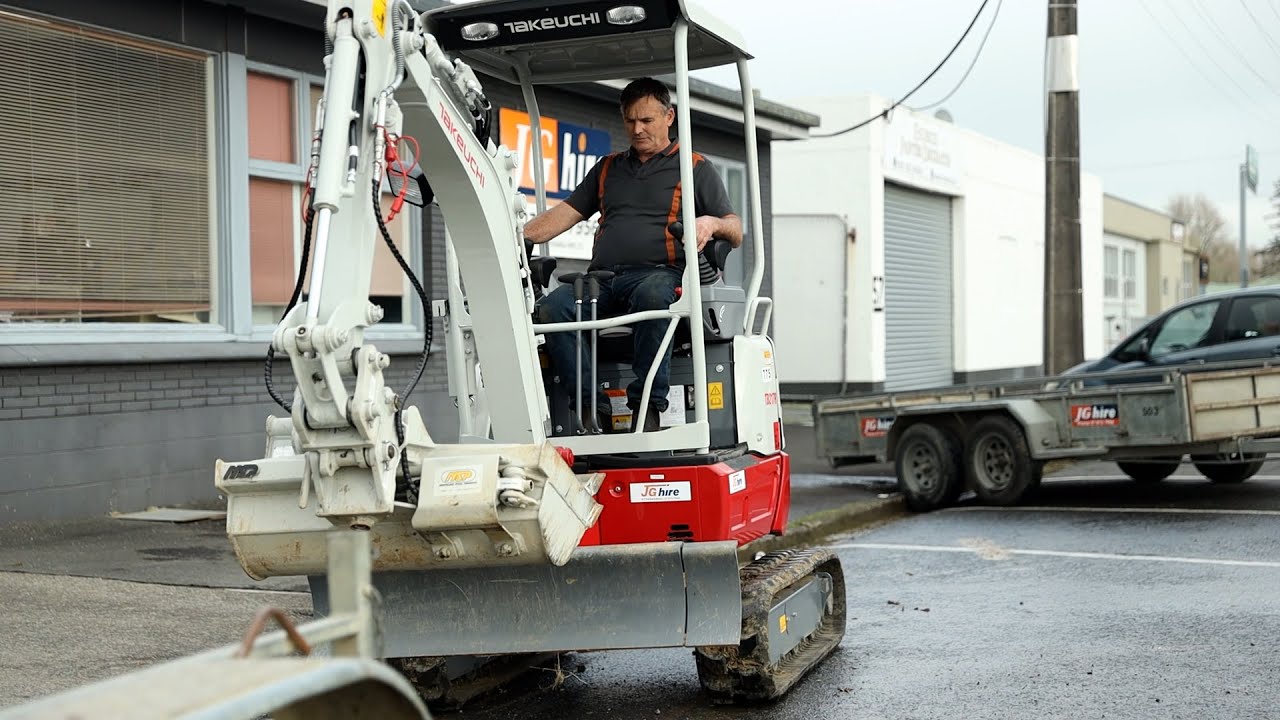How to operate the Takeuchi TB217R